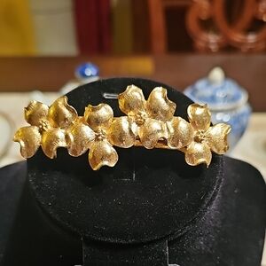 Elegant Gold Floral Hair Clip Barrette Brushed Gold Metal